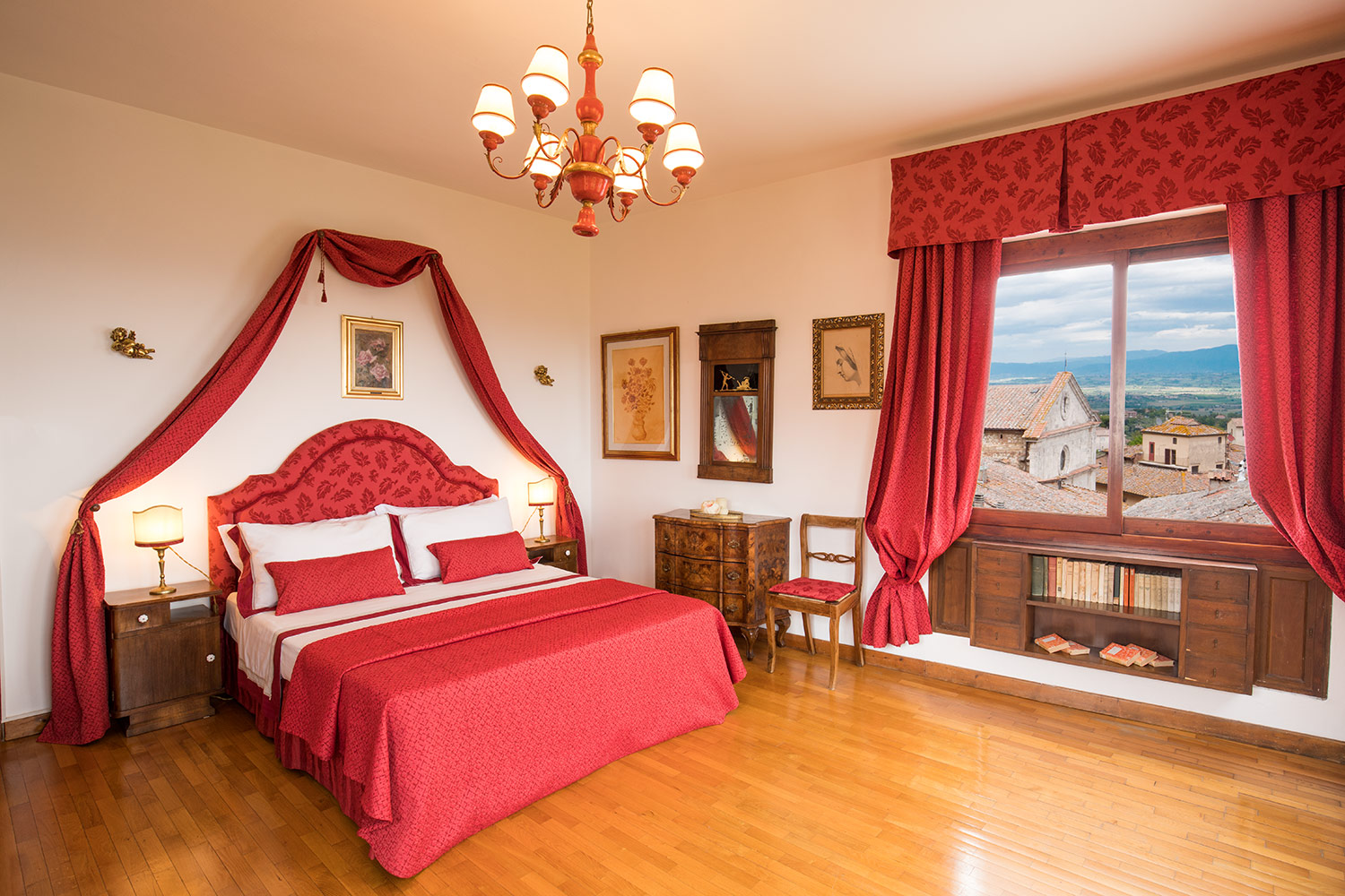 suite rossa dormire a montepulciano